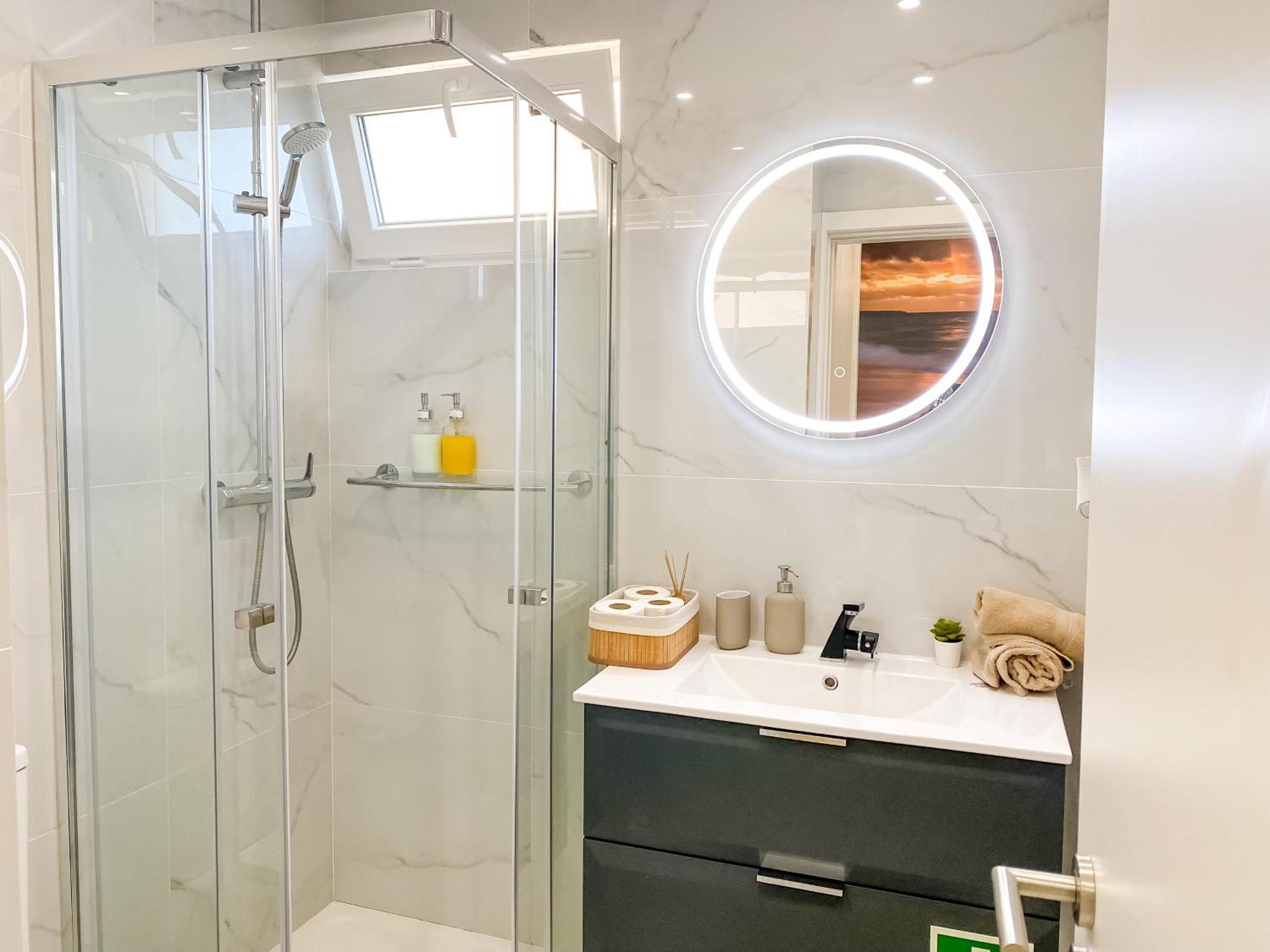 פורטימאו Luxury 2 Min Beach With Balcony, Ocean View, Wifi, Ac, Smarttv מראה חיצוני תמונה