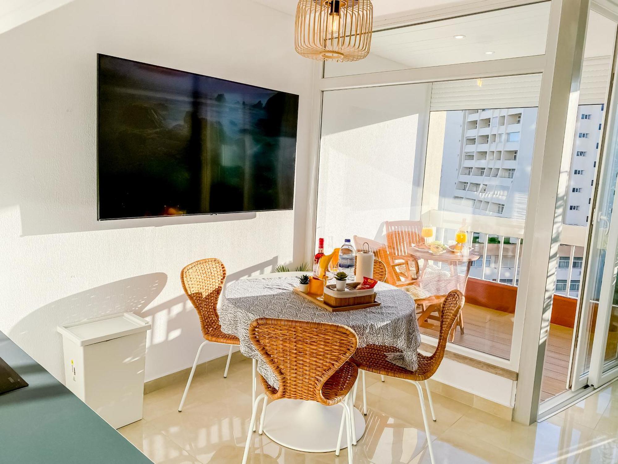 פורטימאו Luxury 2 Min Beach With Balcony, Ocean View, Wifi, Ac, Smarttv מראה חיצוני תמונה