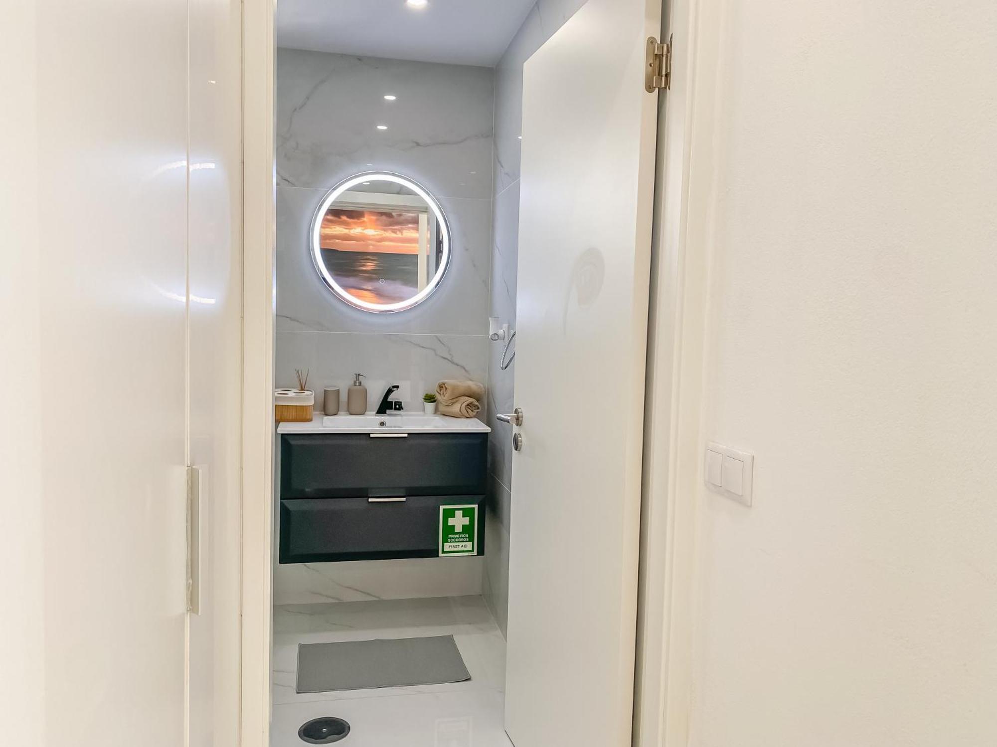 פורטימאו Luxury 2 Min Beach With Balcony, Ocean View, Wifi, Ac, Smarttv מראה חיצוני תמונה