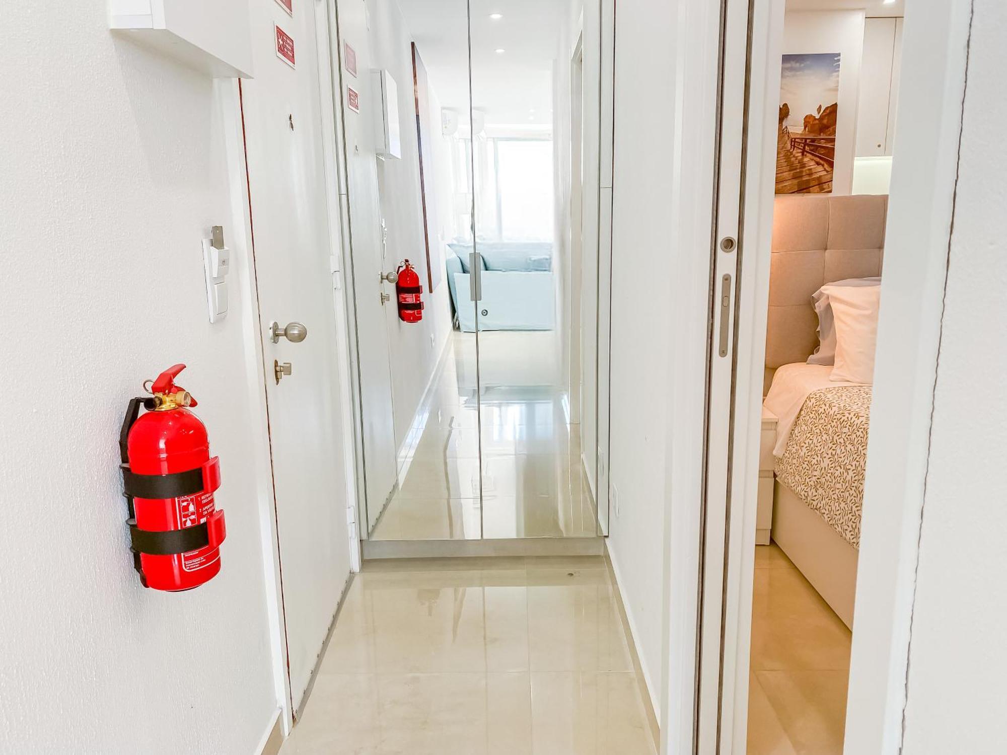 פורטימאו Luxury 2 Min Beach With Balcony, Ocean View, Wifi, Ac, Smarttv מראה חיצוני תמונה